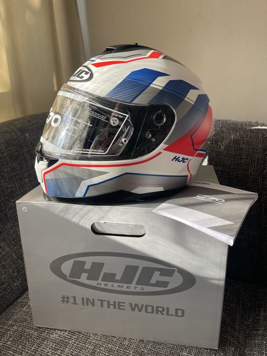 Каска HJC - C70 нова