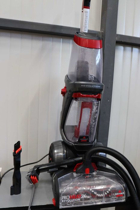 Перяща прахосмукачка BISSELL ProHeat 2X Revolution,резервоар вода 3,7л