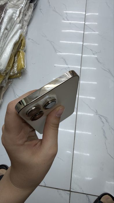 Iphone 14 pro, 128 гб. 74 ёмкость