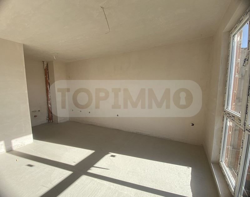 Продава се Двустаен апартамент в Варна, Младост 1 - 57 кв.м за 1667 €/кв.м - Снимка #1