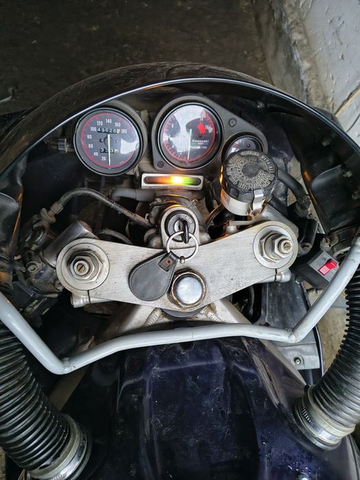 Schimb sau vând Kawasaki zxr 400