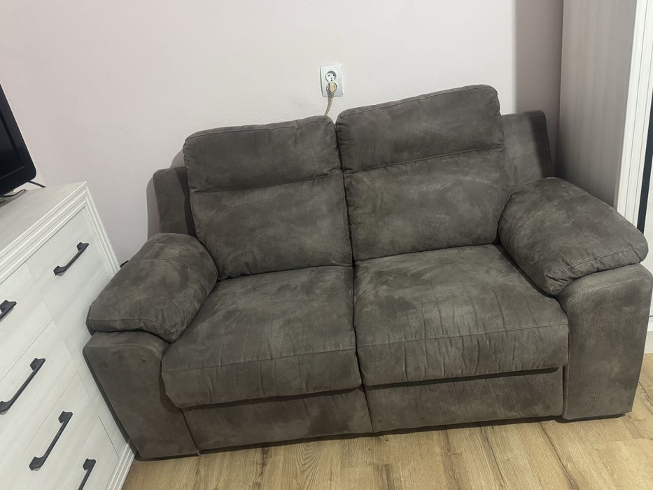 Canapea nouă din Piele 1,75 lungime 95 cm lătime 850lei Ofer tr Gratui