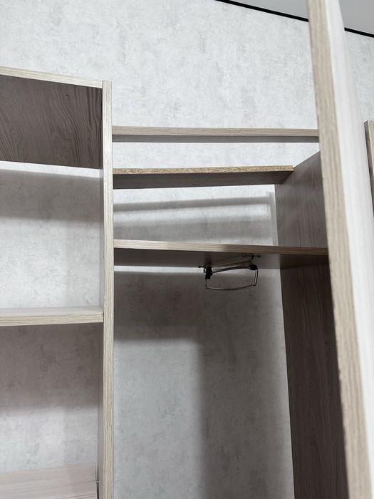 Продается шкаф для стальни или прихожей