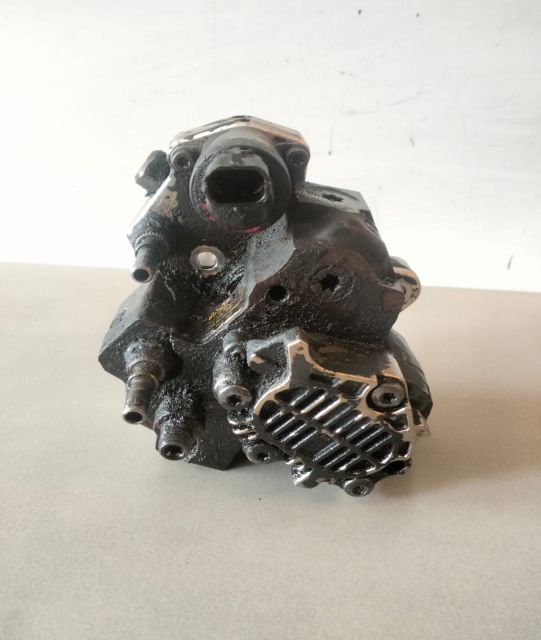 Pompă inalta presiune 2.2 / 2.5 dci 8200041766 Opel Movano  seria