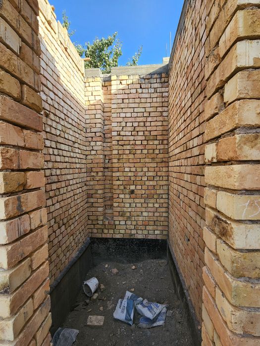 Шаҳар марказида қурилиши тугалланмаган участка сотилади