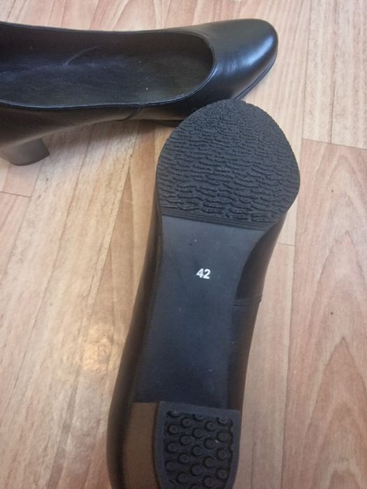 Туфли 42 размер новые