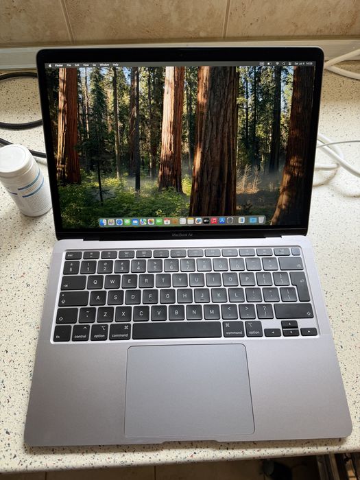 Macbook air 2020 i3