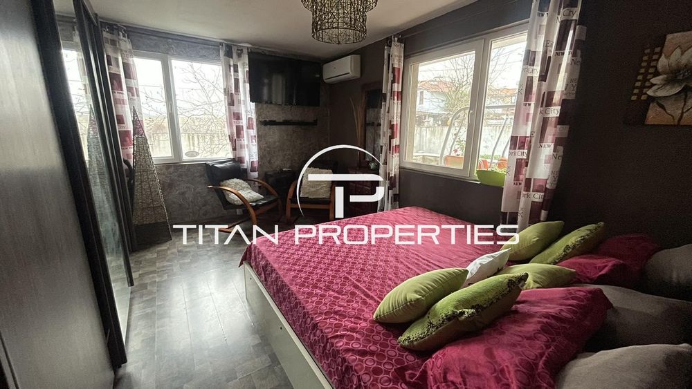 Продава се Къща в с. Дебелт, Област Бургас - 320 кв.м за 382 €/кв.м - Снимка #1