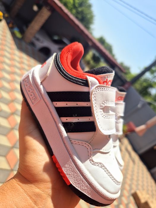 Adidași, mărimea 22 firma Adidas!