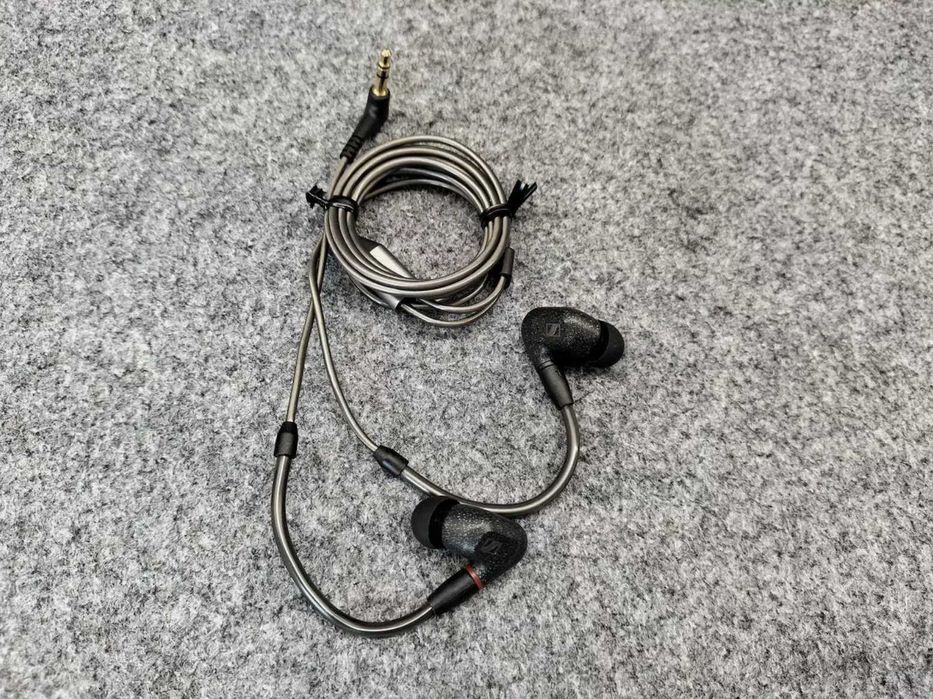 Наушники Sennheiser IE 300 проводные
