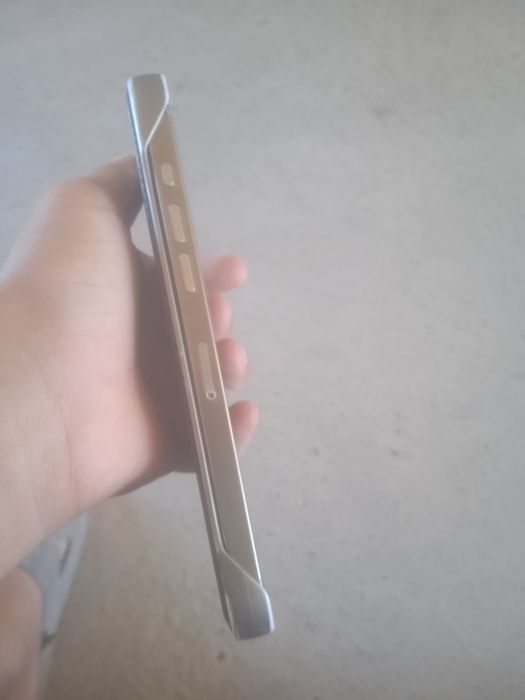 iPhone 16 pro max luxcopy aybi ekrani singan orqasi singan