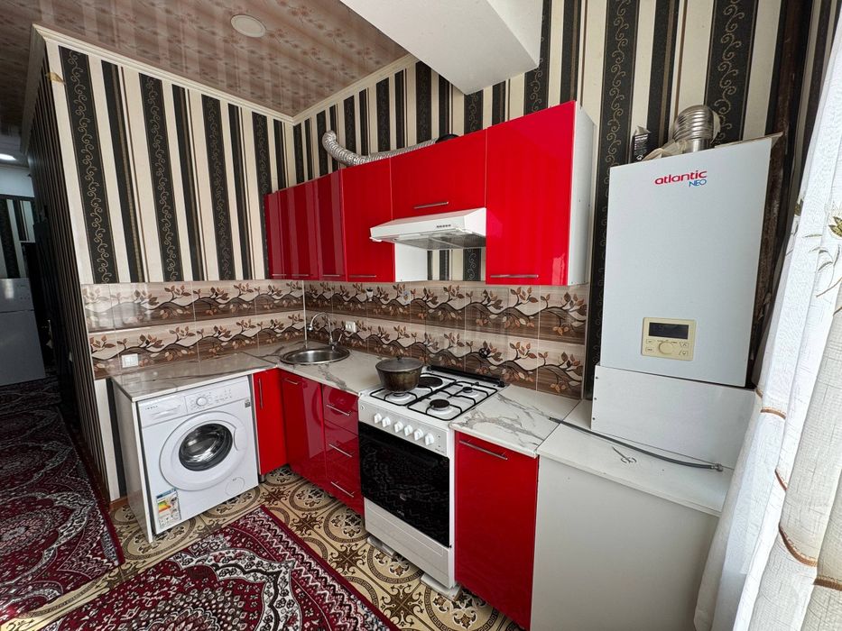 Динамо калцо томонда жойлашган 2 хонали квартира ижарага берилади