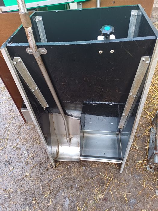 Hranitoare.adapatoare porci si purcei