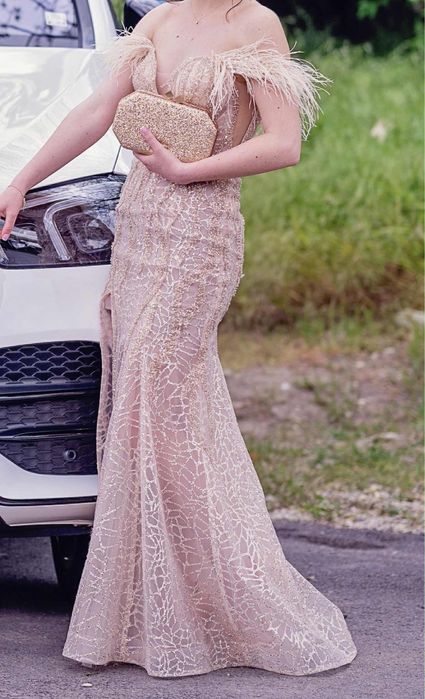 Официална.  рокля