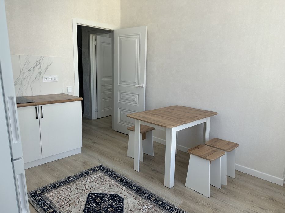 Левый берег. Медцентры . Хан шатыр