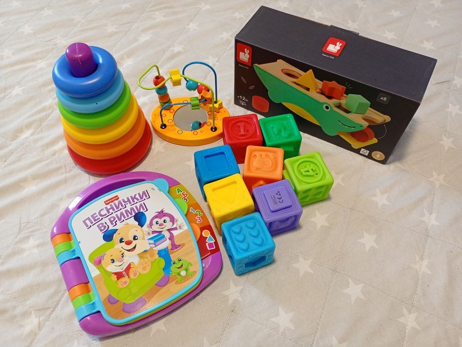 Лот детски играчки