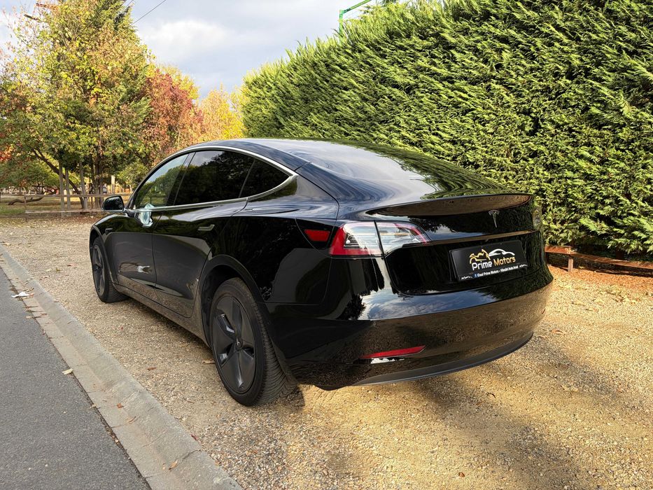 TESLA Model 3 2020 — imagine 4