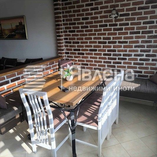 Дава се под наем Тристаен апартамент в Бургас, Възраждане - 97 кв.м за 767 € - Снимка #8