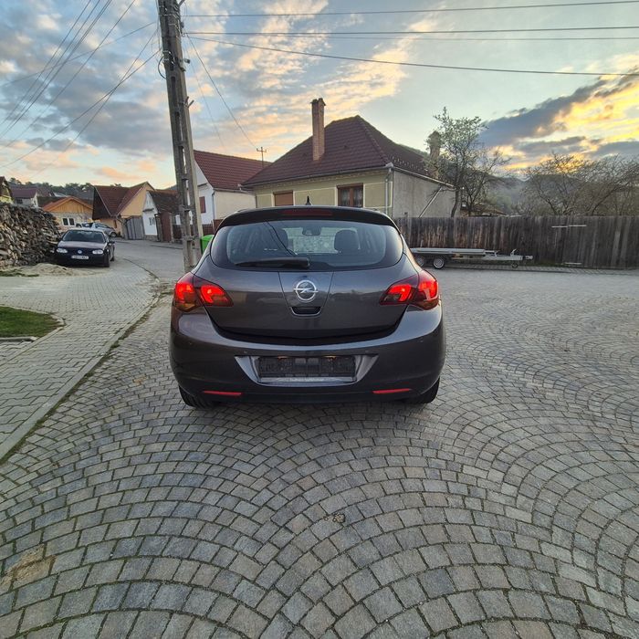 Opel Astra J /diesel /110 CP /euro5 /Navi/Rate/Garantie /Germania /2011