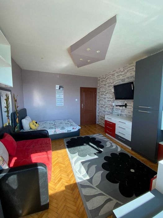 Дава се под наем Тристаен апартамент в Плевен, 9-ти квартал - 69 кв.м за 351.9 € - Снимка #14