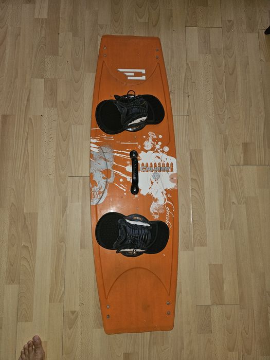 Кайт дъска ,kitesurf board  cabrinha 136 cm