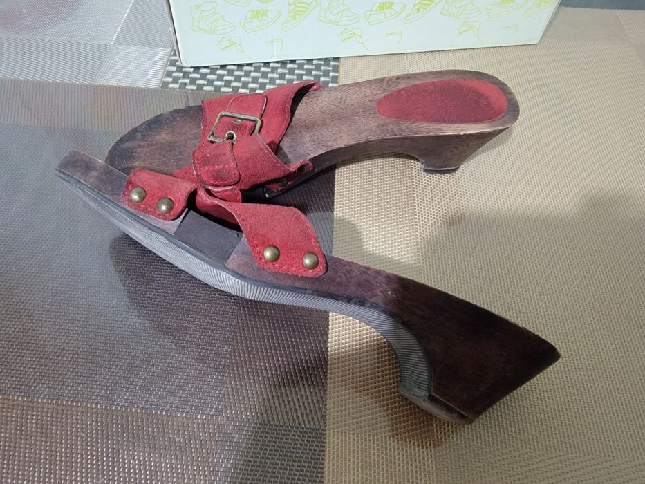 Обувь разная женская