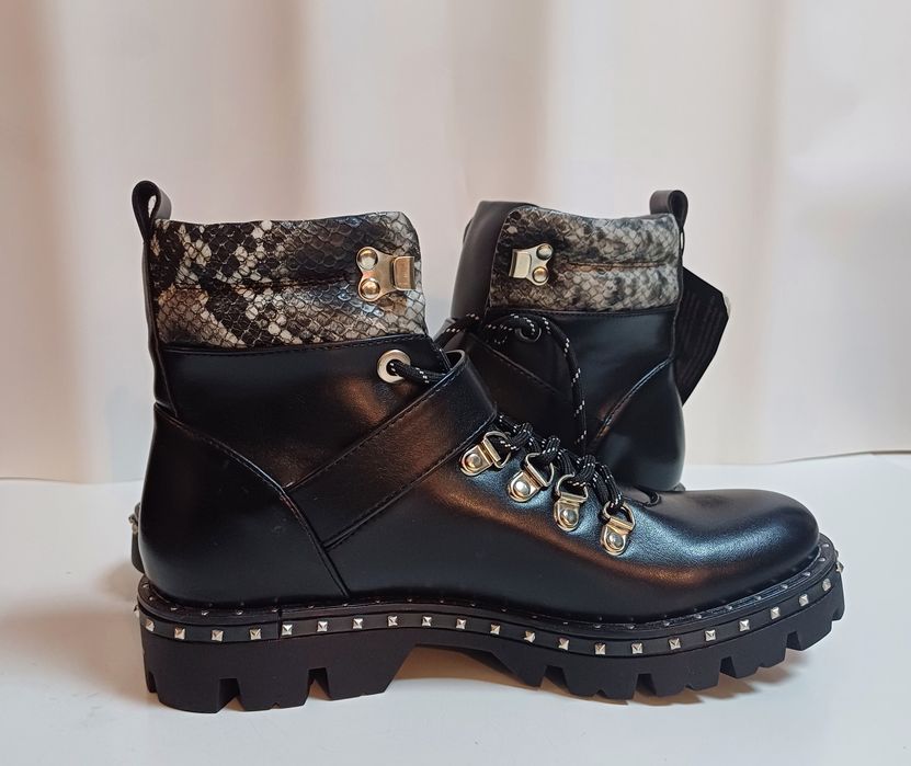 Bocanci damă Sunt noi