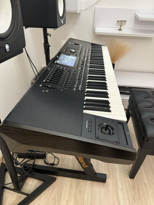 Korg pa5 x international