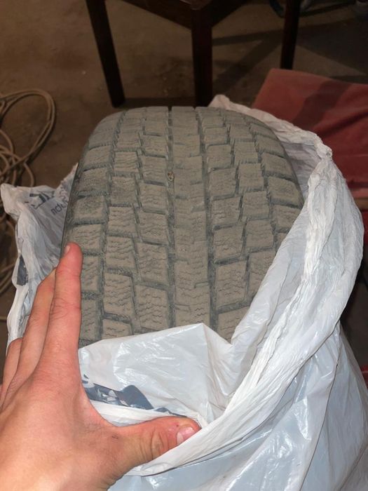 215 45 R17 зимний комплект