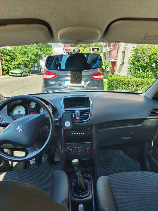 Peugeot 207 1.6 Diesel - 2010 | 233.000 km | Stare bună + Anvelope vară/iarnă noi