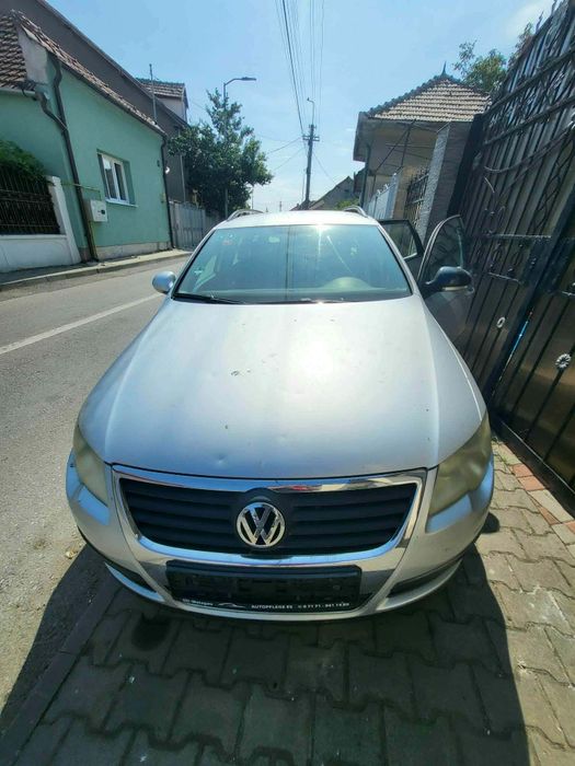 Vând Volkswagen Passat B6 2L 140