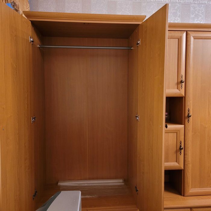 Продам стенку в гостиную