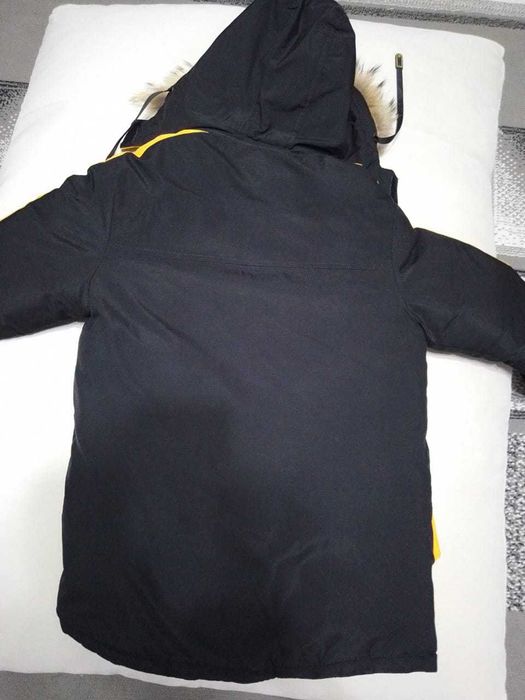 Продам куртку на 7-8лет