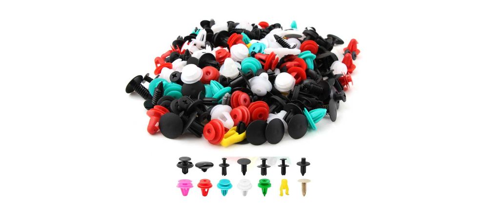 Clipsuri auto, cleme prindere mocheta,fete usi,ornamente VW