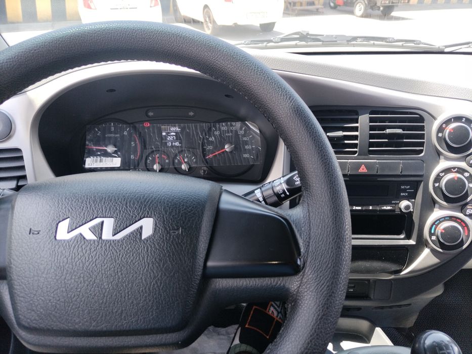 Kia bongo 2024. Pacti yengi