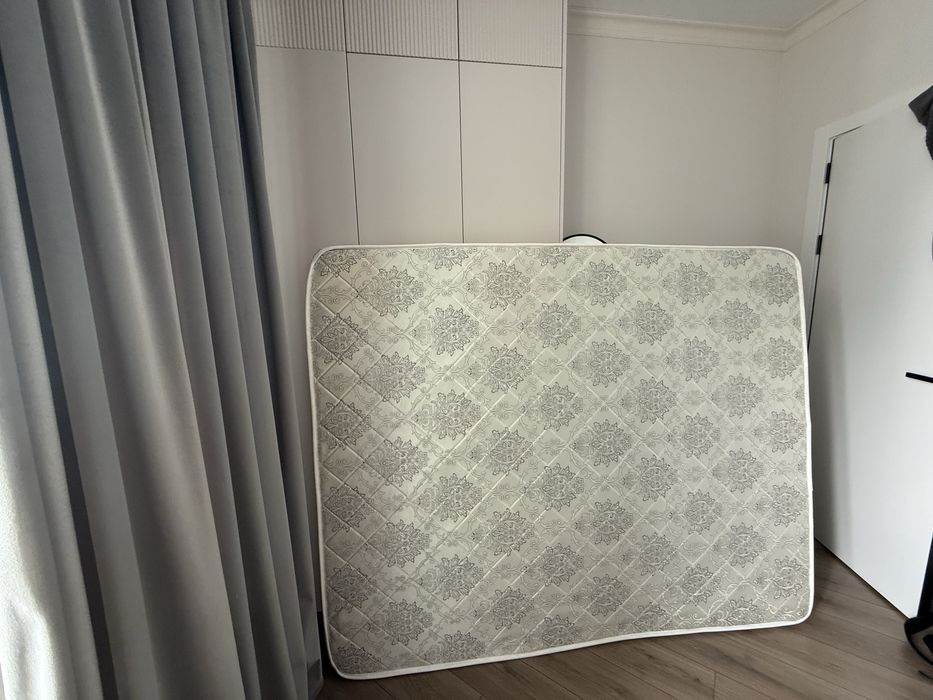 Продам матрас! в хорошем состоянии