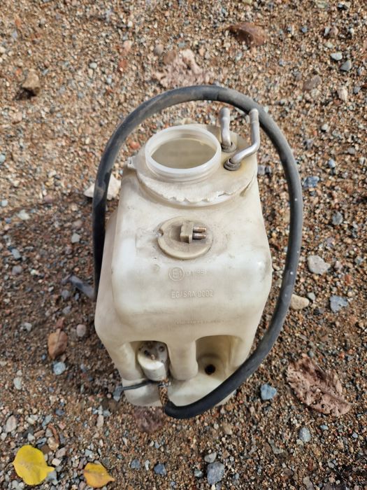 Продам на мерседес 124