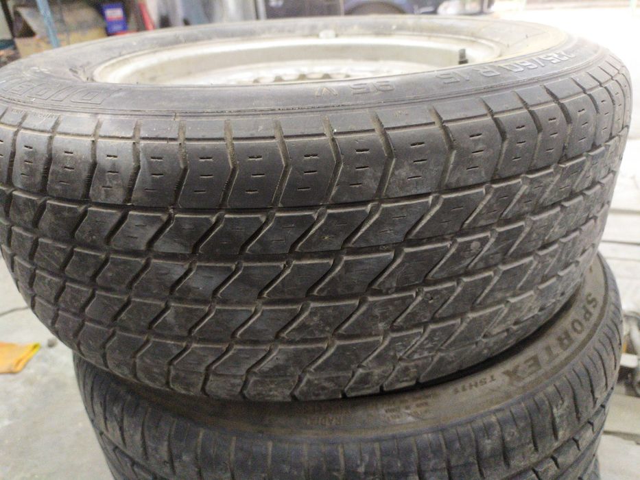 Запаска на БМВ е34