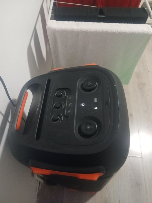 Vând jbl 710 partybox