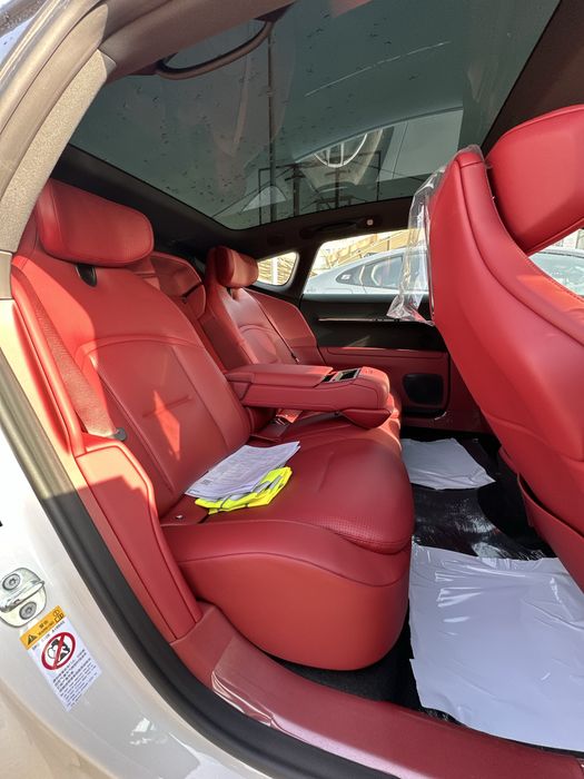 Avatr 12 Ultra 2025 Electrocar в наличаи от Terra Auto