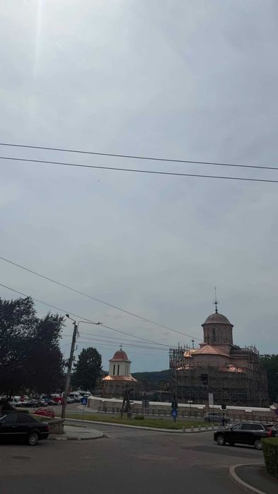 De vânzare Apartament cu 3 camere in zona 0 Curtea de Argeș