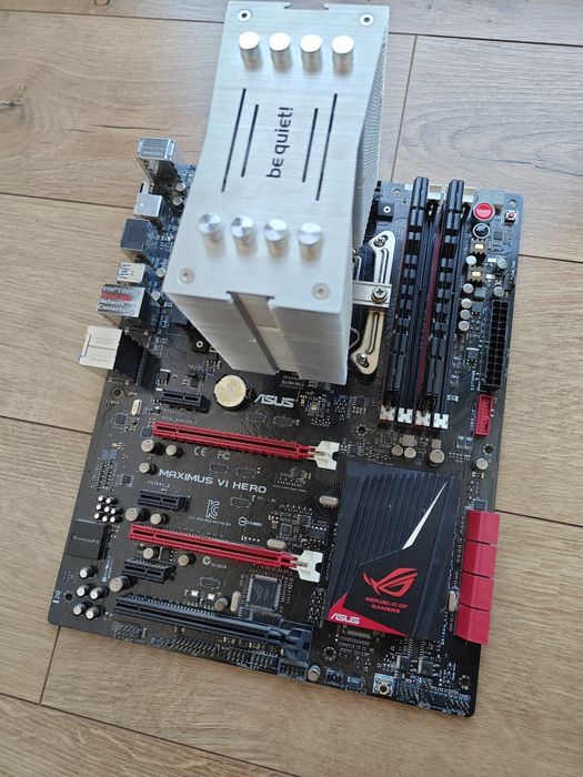 i5 4670k, 16 gb ram ddr3, cooler be quiet! Asus rog