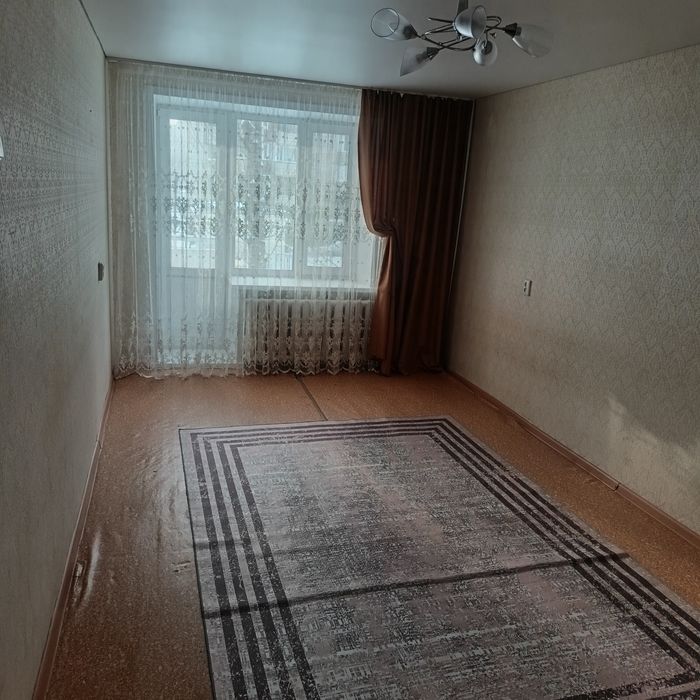 Продам 1 ком улутшенную  квартирау