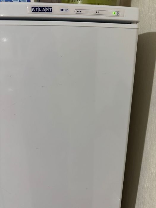 Продам морозильную камеру Атлант