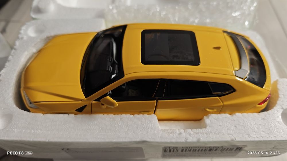 Jucarie macheta auto Lamborghini Urus, noua, scara 1:24