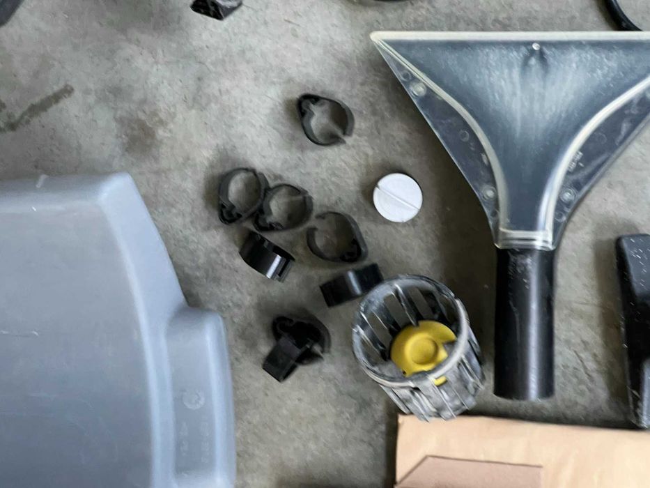 Прахосмукачка Karcher SE4001