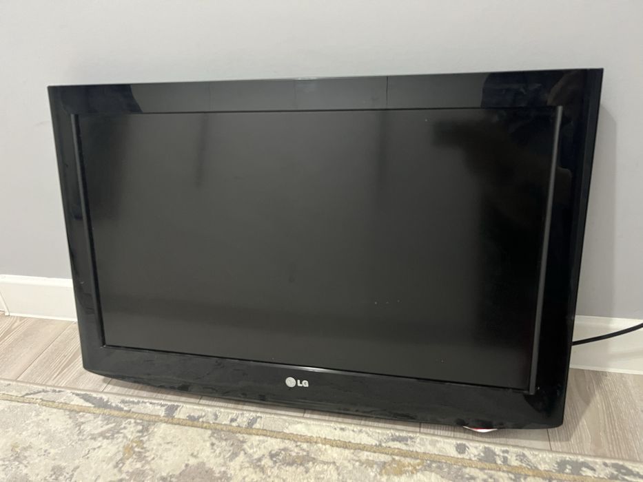 LG телевизор/Рабочий