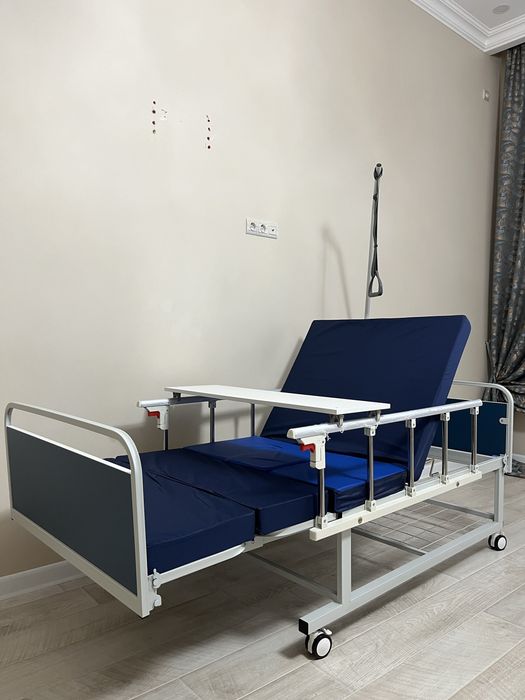 Кровать медицинский для лежачих больных