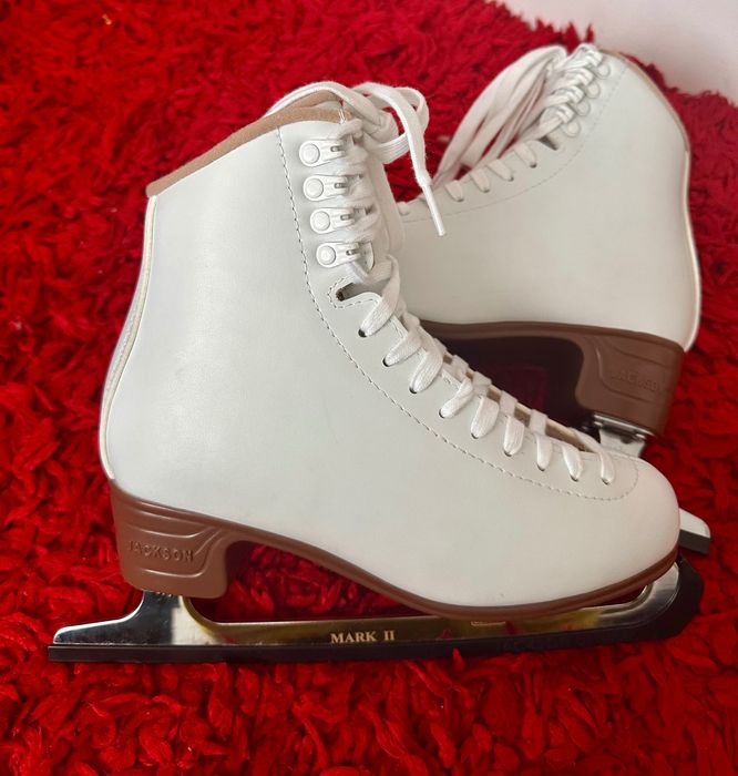 Patine gheata NOI, Professional, Dama marimea 37, Jackson Mystique