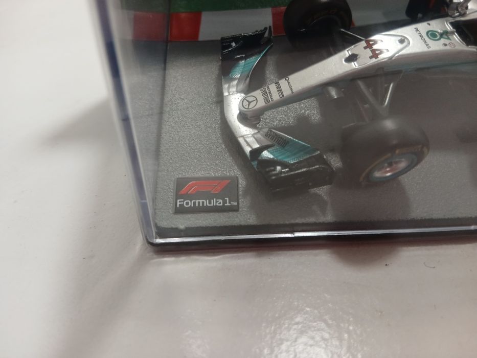 умален модел F1 Lewis Hamilton в мащаб 1:43